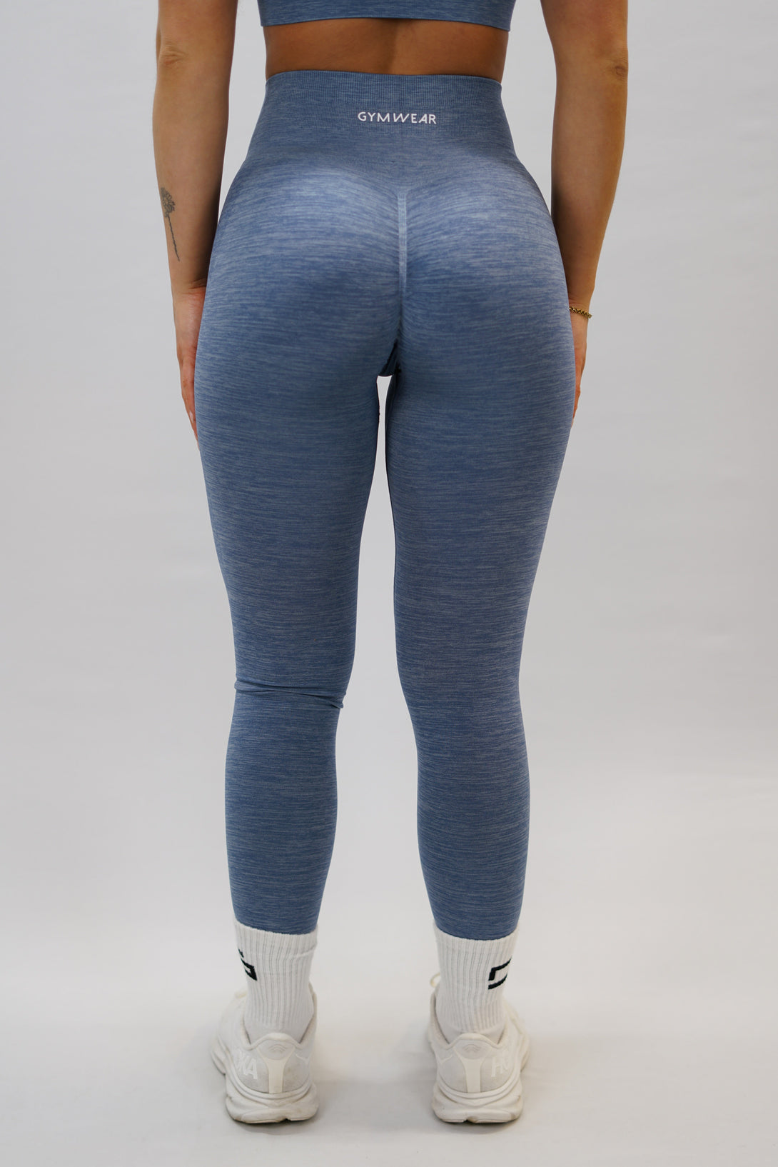 Blå Naima scrunch tights - tränings leggings med scrunch-detalj och Gymwear-logga bak